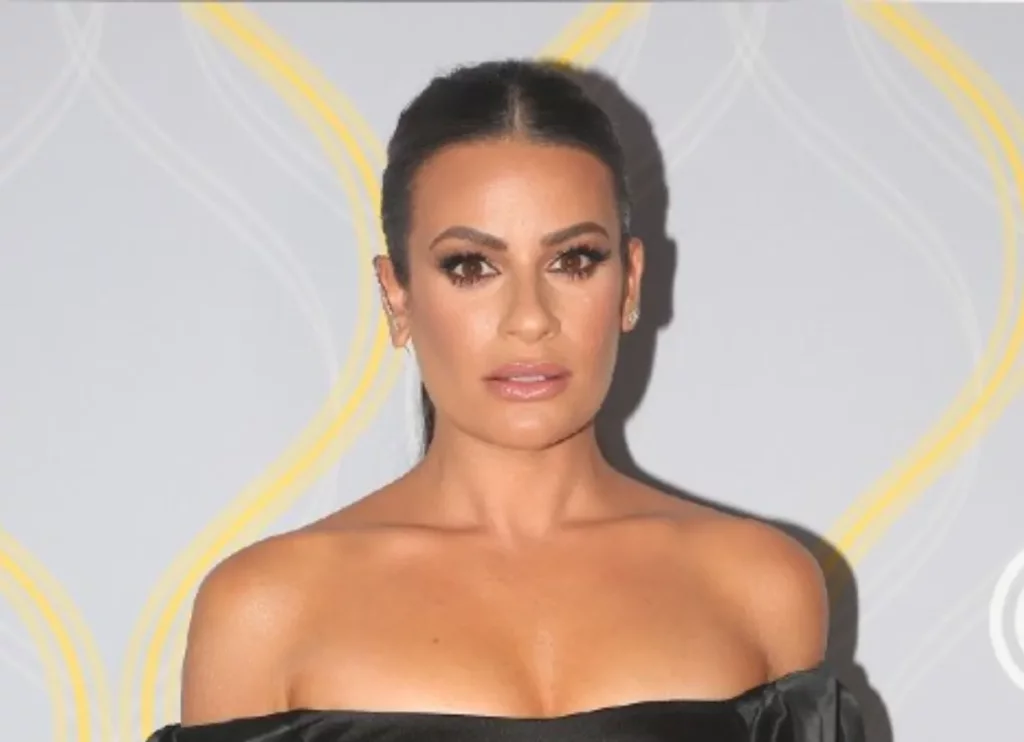 Lea Michele’s Net Worth, Age, Height, Weight, Career, And Full Bio Lea Michele's Net Worth, Age, Height, Weight, Career, And Full Bio