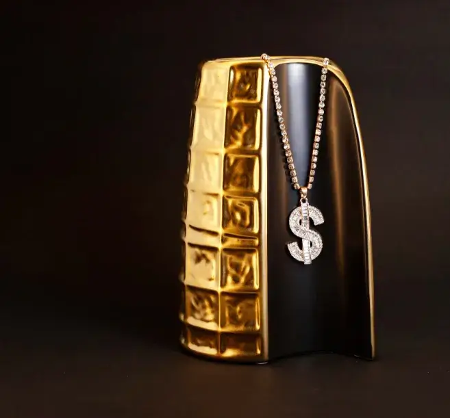 How to Know if a Jewelry Buyer Is Trustworthy: Red Flags and Green Lights How to Know if a Jewelry Buyer Is Trustworthy Red Flags and Green Lights